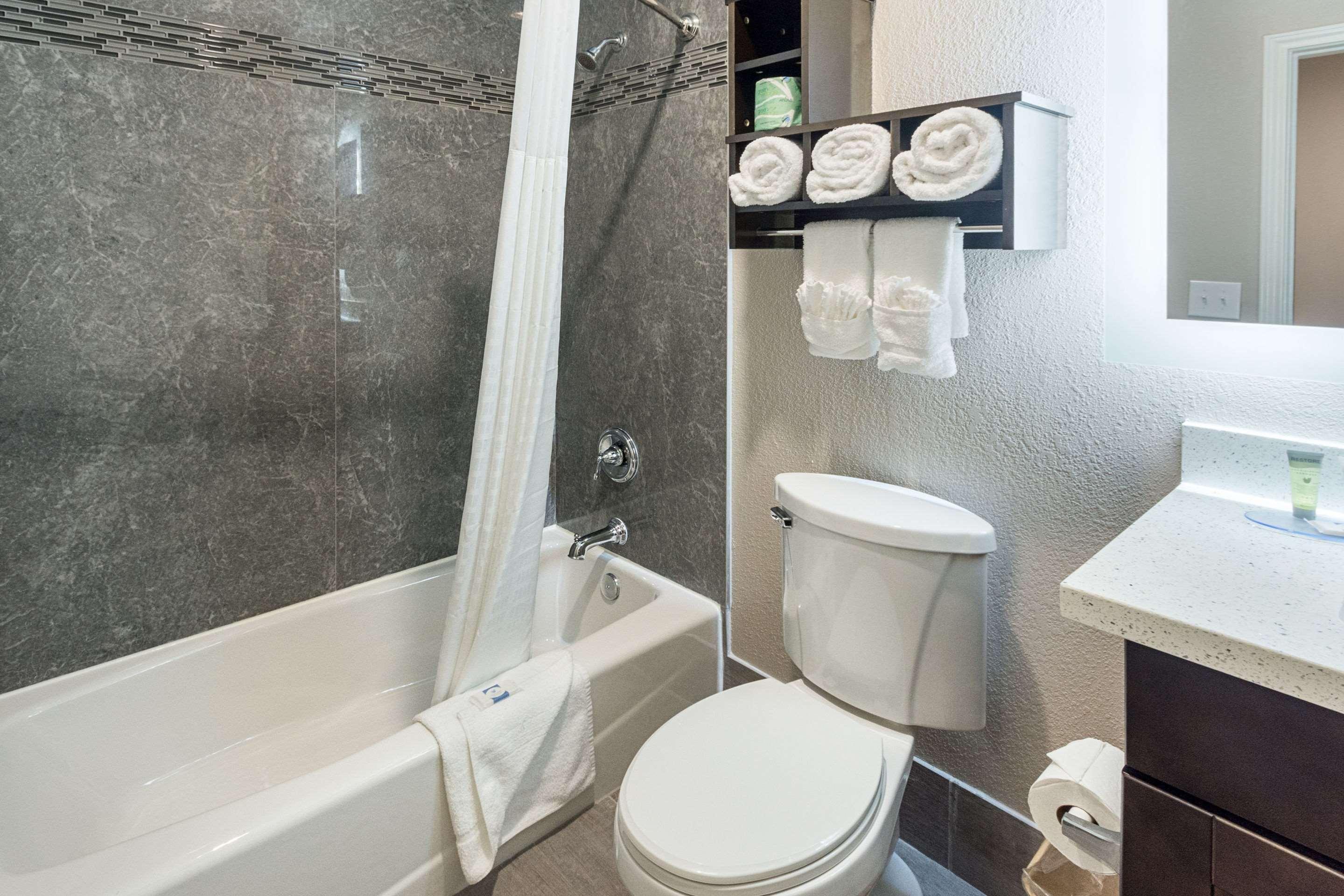 Econo Lodge Inn & Suites Houston Nw-Cy-Fair Jersey Village Bagian luar foto