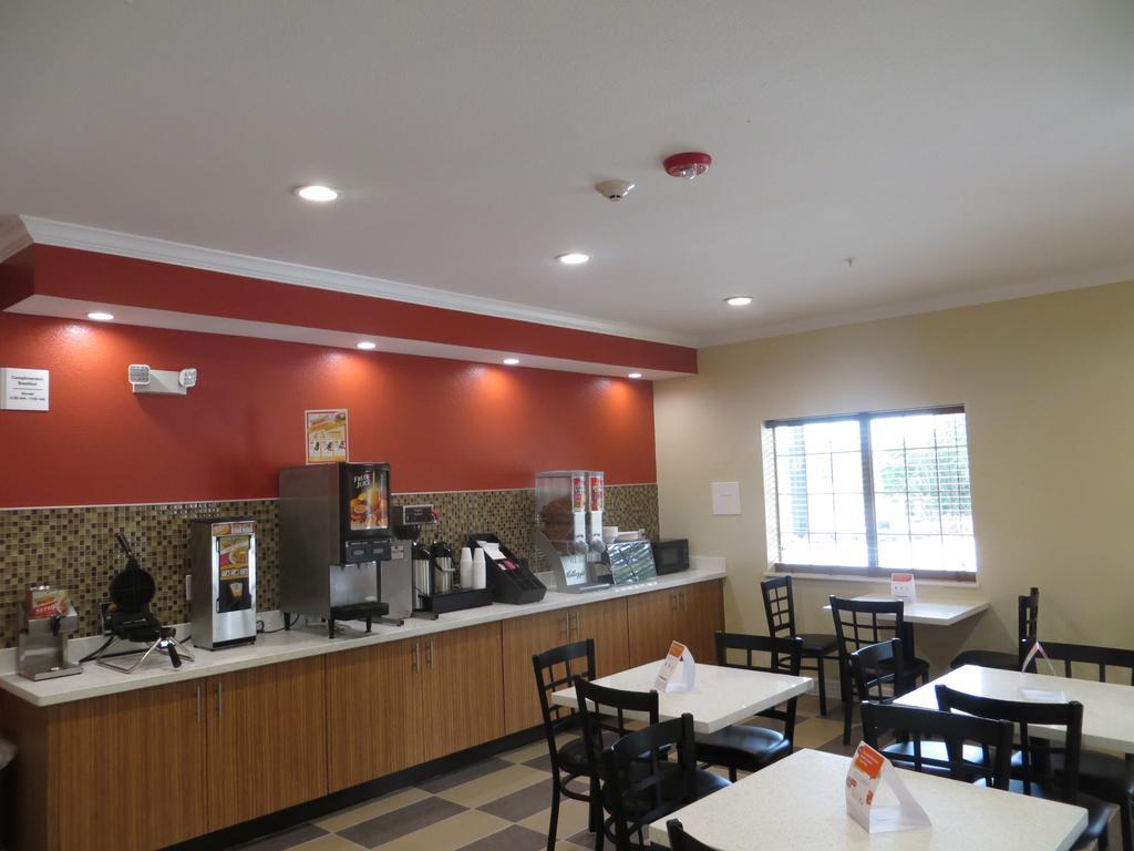 Econo Lodge Inn & Suites Houston Nw-Cy-Fair Jersey Village Bagian luar foto
