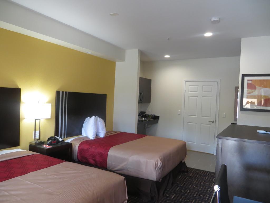 Econo Lodge Inn & Suites Houston Nw-Cy-Fair Jersey Village Bagian luar foto
