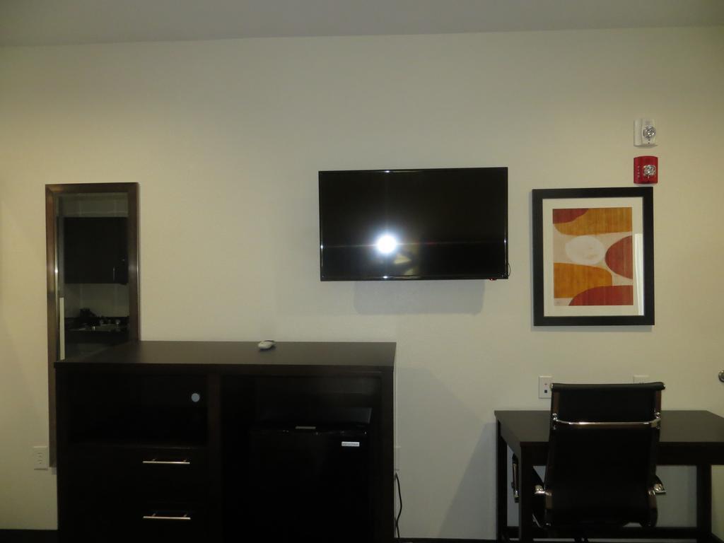 Econo Lodge Inn & Suites Houston Nw-Cy-Fair Jersey Village Bagian luar foto