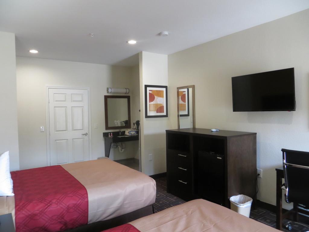 Econo Lodge Inn & Suites Houston Nw-Cy-Fair Jersey Village Bagian luar foto