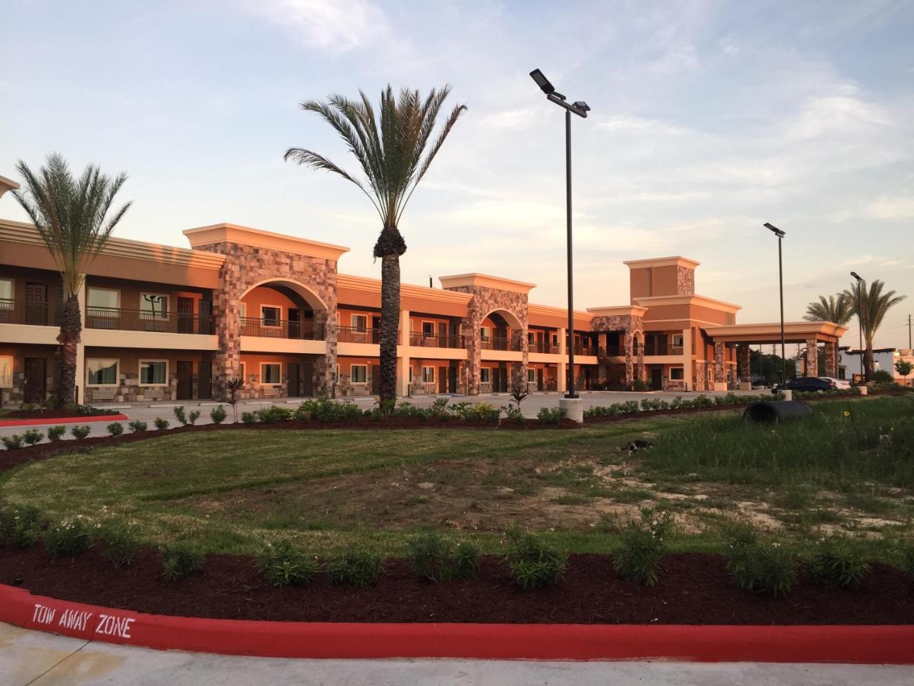 Econo Lodge Inn & Suites Houston Nw-Cy-Fair Jersey Village Bagian luar foto