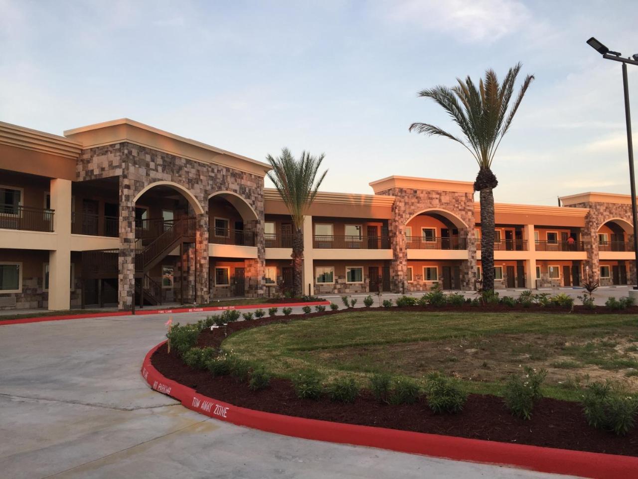 Econo Lodge Inn & Suites Houston Nw-Cy-Fair Jersey Village Bagian luar foto